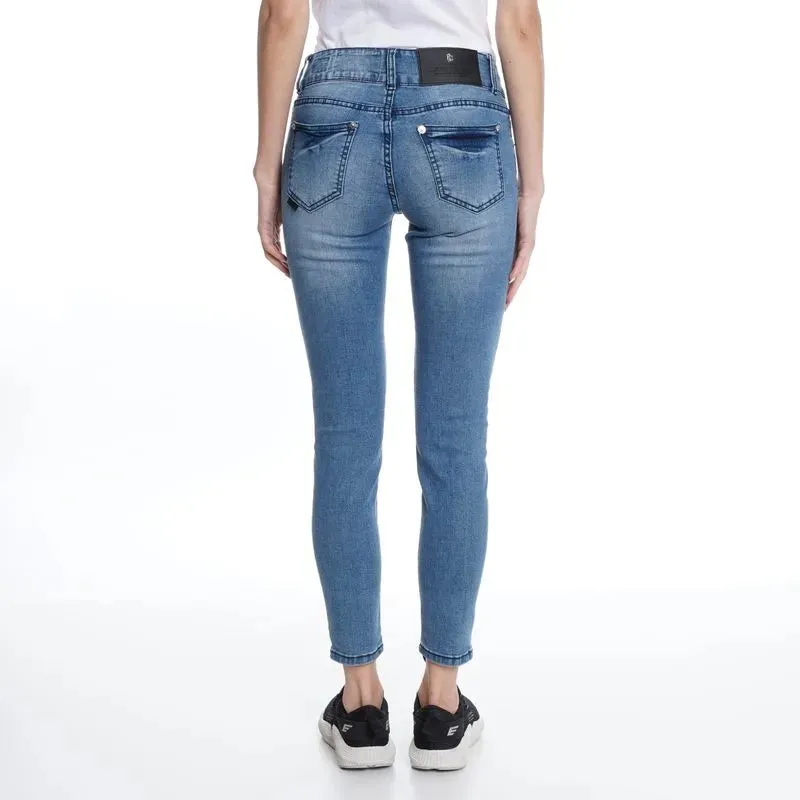 Jeans Mujer Kylie Tiro Alto Bordado En Bolsillos