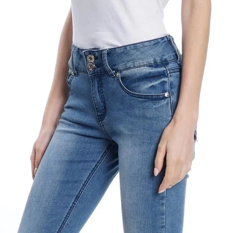 Jeans Mujer Kylie Tiro Alto Bordado En Bolsillos