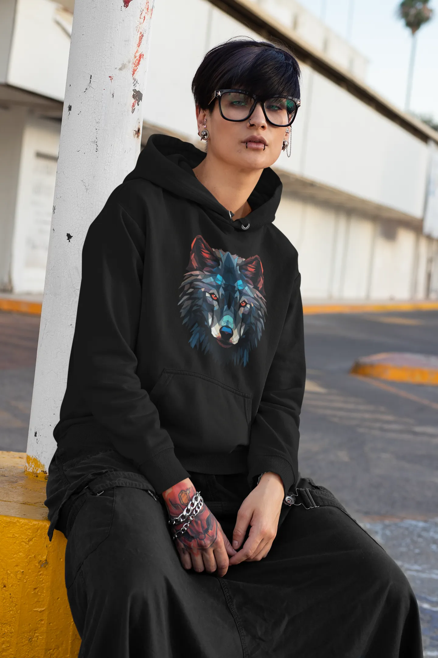 Unisex Bio-Hoodie mit Wolfmotiv "Polygon Wolf"